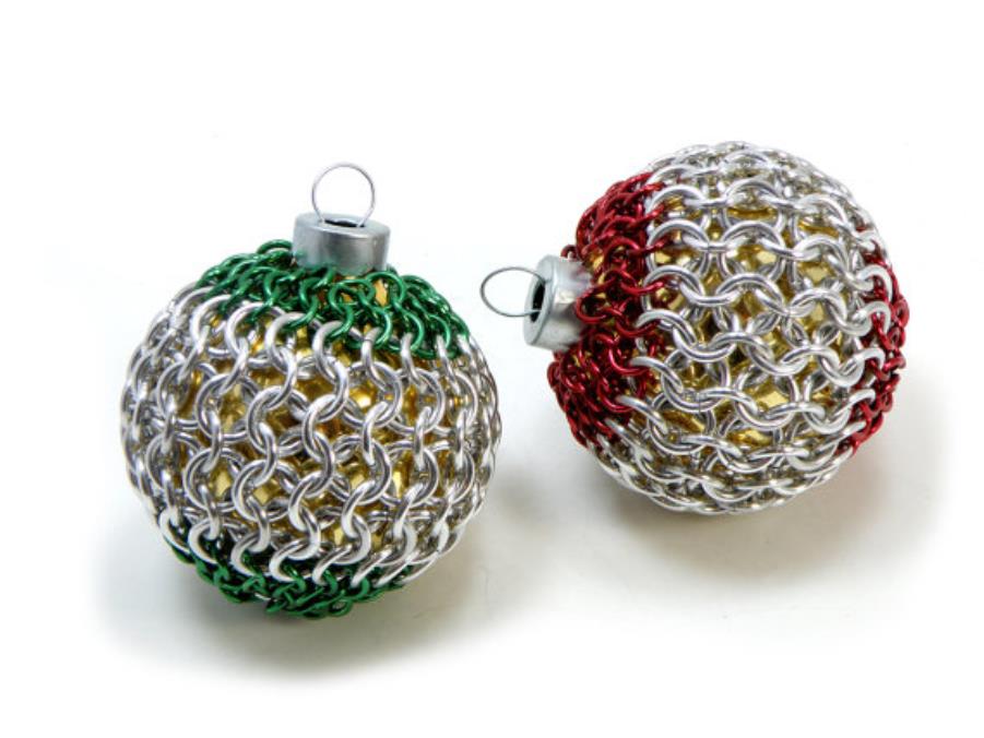 Small Christmas Ornaments In Chainmail Covered Glass Red Green