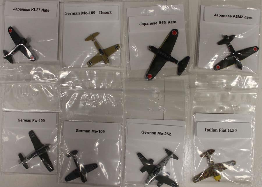 Wwii Axis Pack 8 Planes Warbirds German Pre Painted 1 300